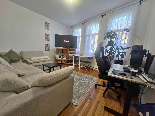 Apartment for rent in St. Leonard's, Quebec