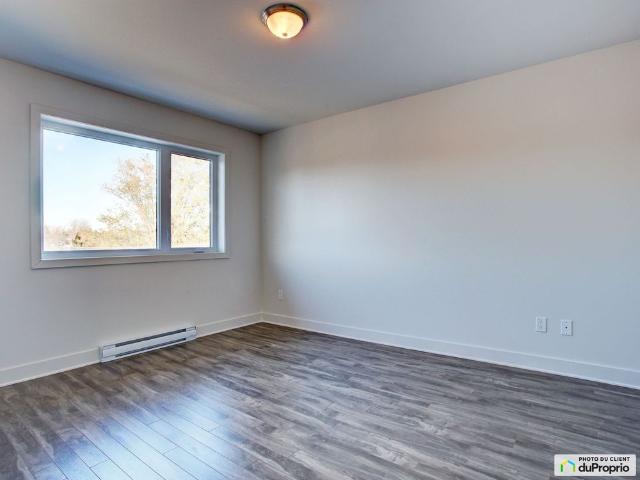 Apartment for rent in Sainte-Anne-du-Lac, Laurentides