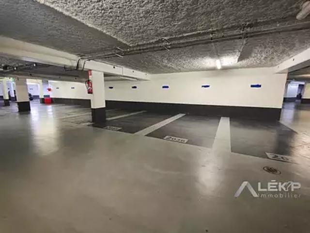 Garage location à Village Centre-ville, Rueil-Malmaison