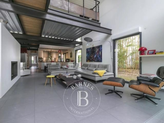 Maison vente à Nanterre, Suresnes