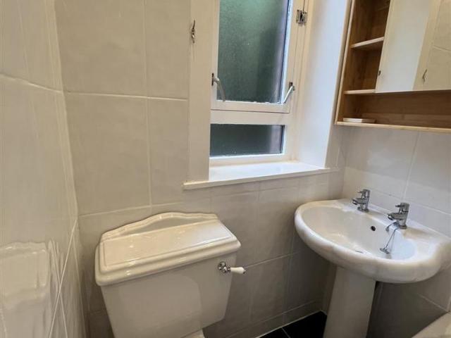 Apartment for rent in Battlefield, Glasgow