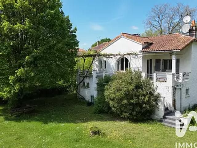Maison vente à Angoulême, Ruelle-sur-touvre