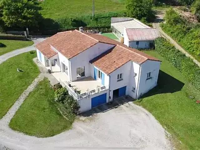 Maison vente à Ruffec, Charente