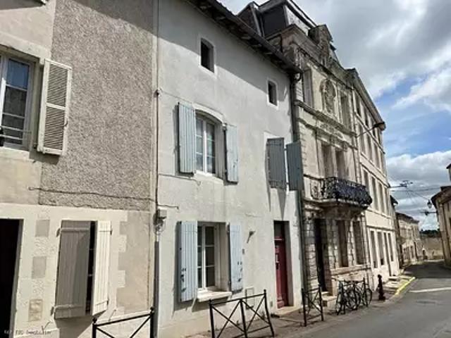 Maison vente à Confolens, Ruffec