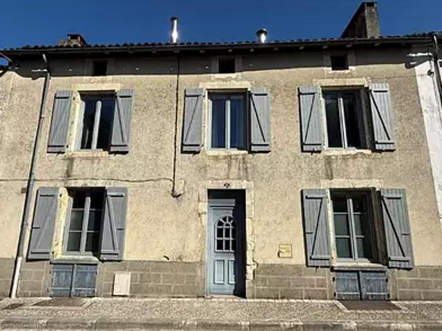 Maison vente à Ruffec, Charente