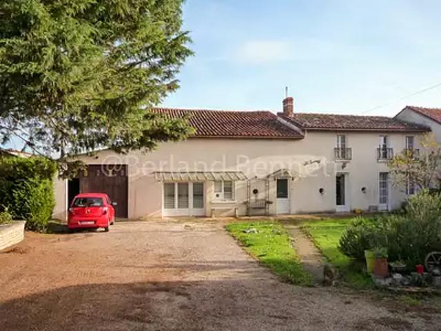 Maison vente à Confolens, Ruffec