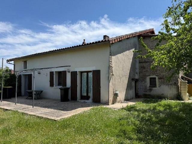 Maison vente à Ruffec, Charente