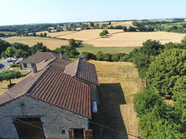 Maison vente à Confolens, Ruffec