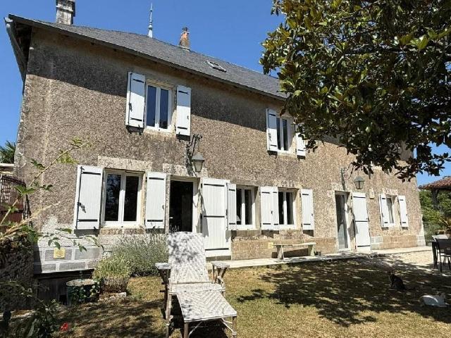 Maison vente à Confolens, Ruffec
