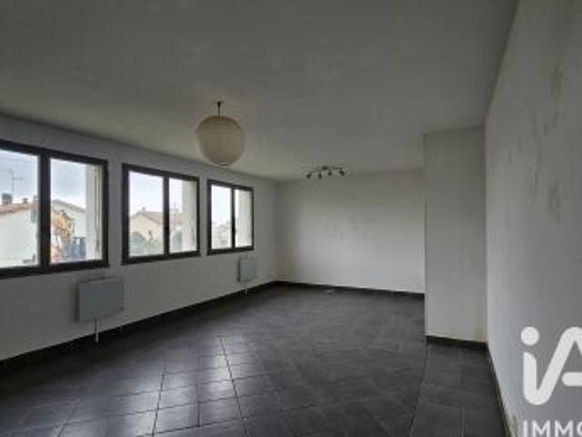 Maison vente à Confolens, Ruffec