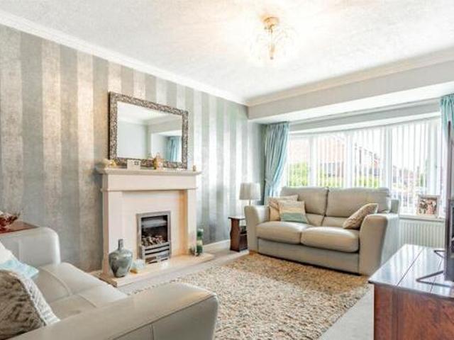 House for sale in Ashton-under-Lyne, Tameside