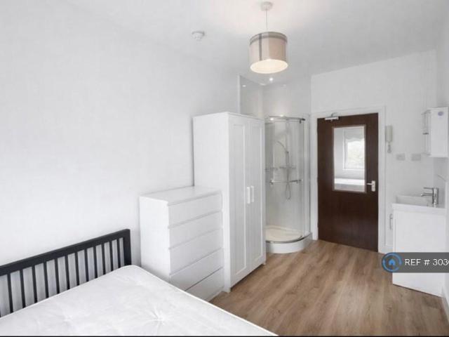 House for rent in Barnsbury, Greater London