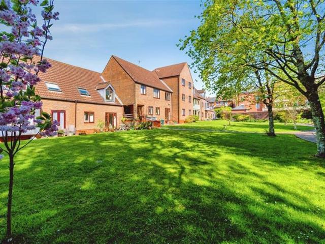 Apartment for rent in Ashurst Bridge, Hampshire