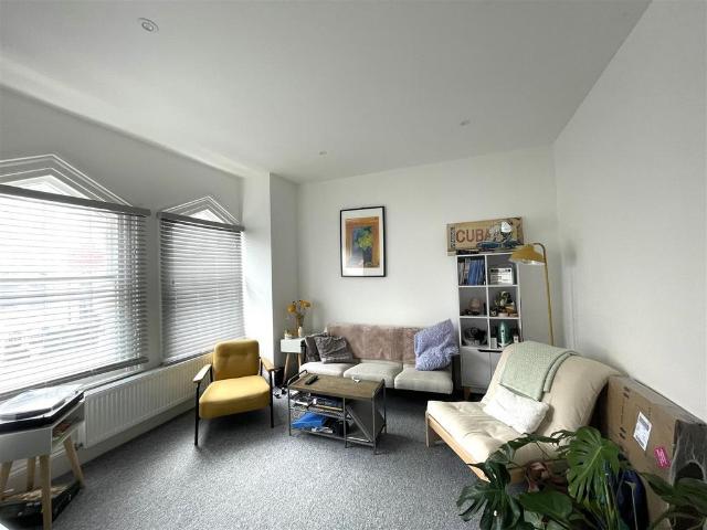 Apartment for rent in Whitehawk, Brighton