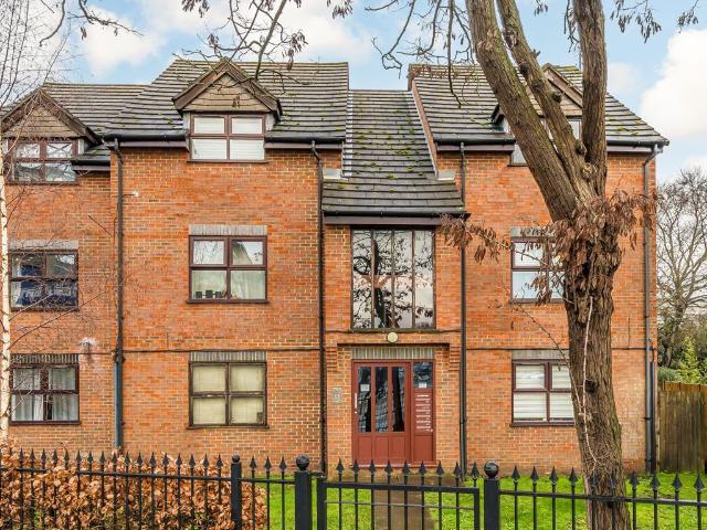 Apartment for rent in St Margarets, Greater London