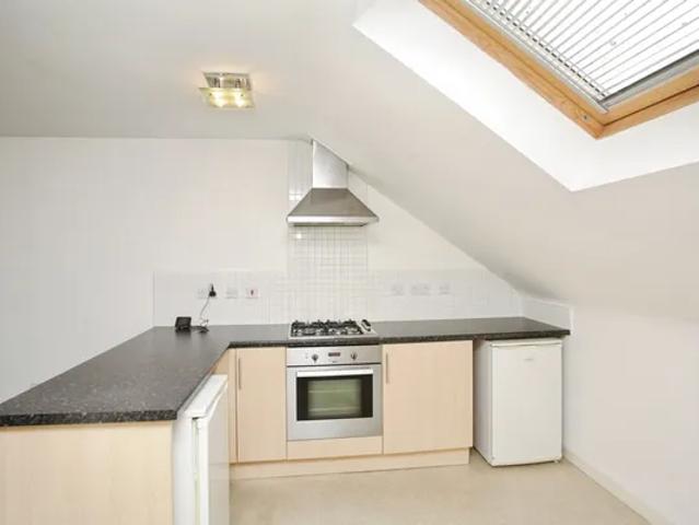 Apartment for rent in Overslade, New Bilton