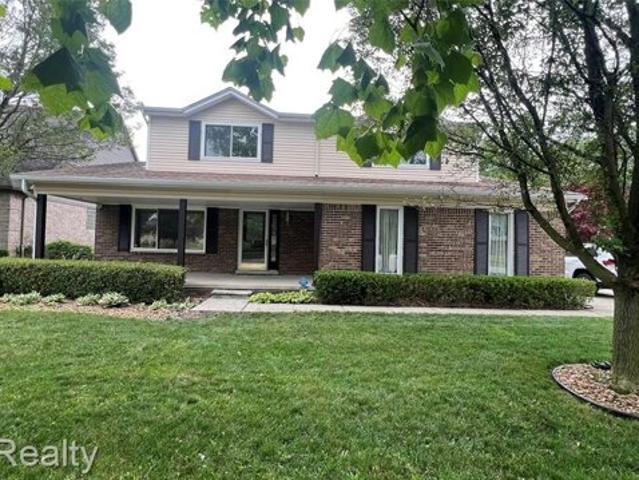 House for sale in Clinton Township