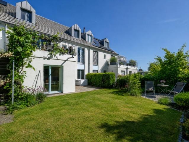 Einfamilienhaus kaufen in Egg, Zürich