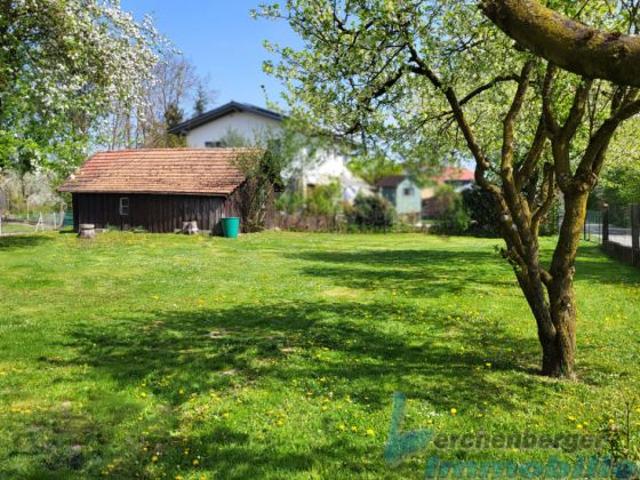 Erdgeschosswohnung kaufen in Wallersdorf, Bayern