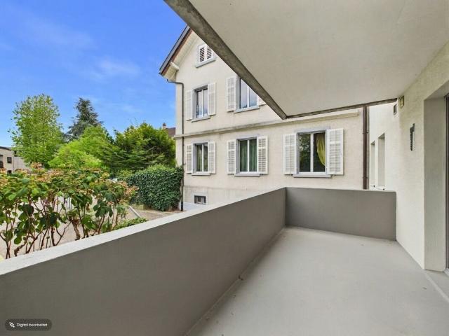 Wohnung kaufen in Einigen, Zürich