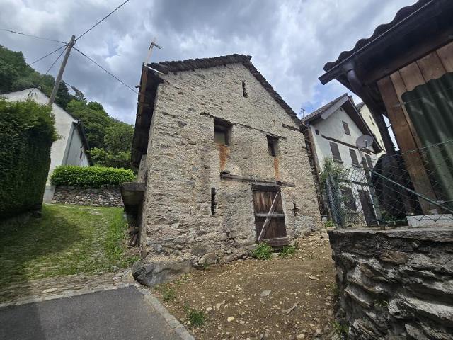 Haus kaufen in Acquarossa, Tessin