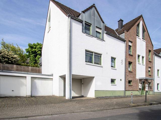 Wohnung kaufen in Hoisten, Neuss