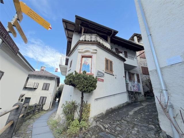 Einfamilienhaus kaufen in Gerra, Gambarogno, Tessin