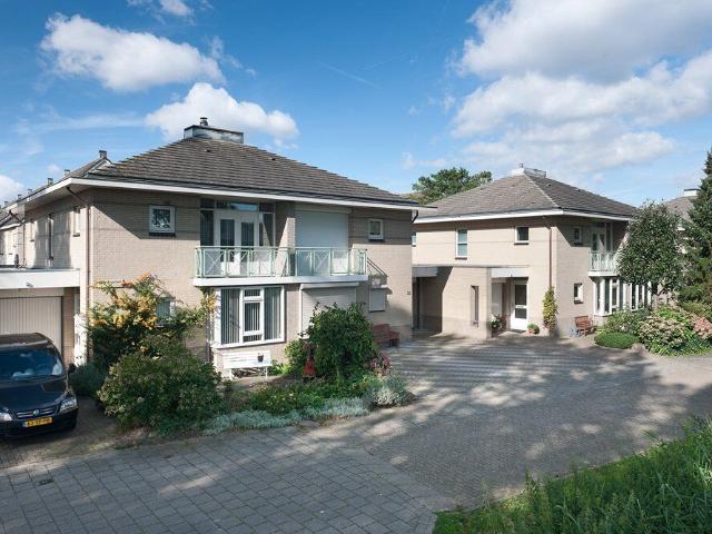 Appartement te huur in Diemen, Noord Holland