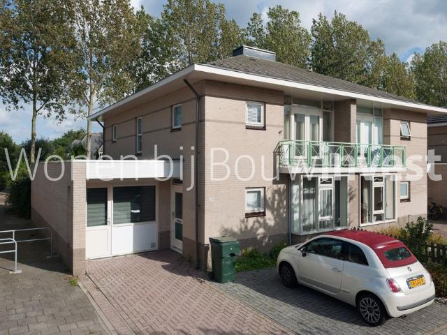 Appartement te huur in Diemen, Diemen-Centrum