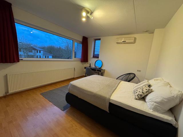 Studio te huur in Overgooi, Almere-haven
