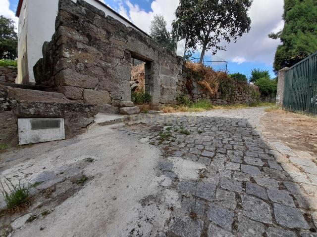 Casa venda em Loivos da Ribeira e Tresouras, Baião