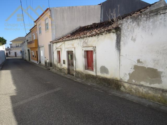 Casa venda em Cadaval, Vermelha