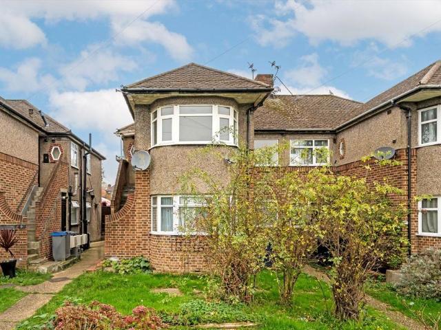 Apartment for rent in London Borough of Ealing, Greenford
