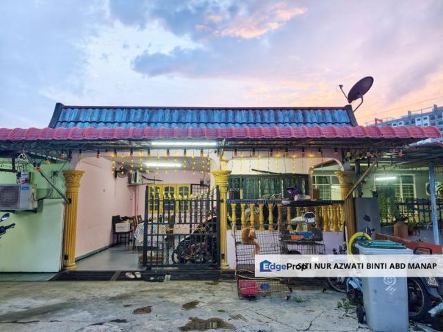 House for sale in Malaka