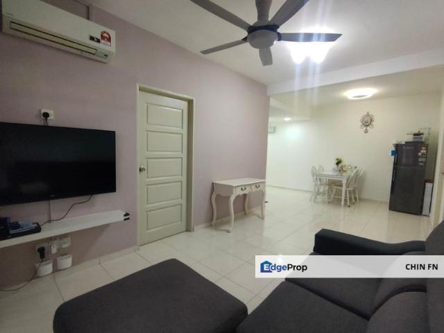 Flat for sale in Malaka
