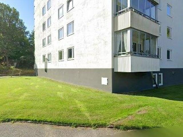 Rum hyra i Skogslyckan, Ramneröd