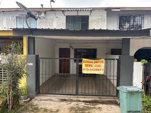 Terraced House for sale in Mentakab