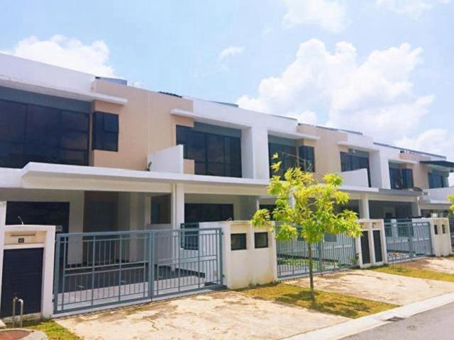 Terraced House for sale in Tanjong Sepat, Selangor