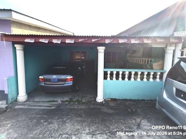 Terraced House for sale in Malaka