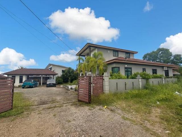 Bungalow for sale in Duyong, Malaka