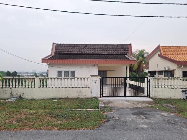 Bungalow for rent in Kajang, Langat