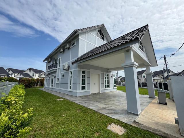 Bungalow for sale in Malaka