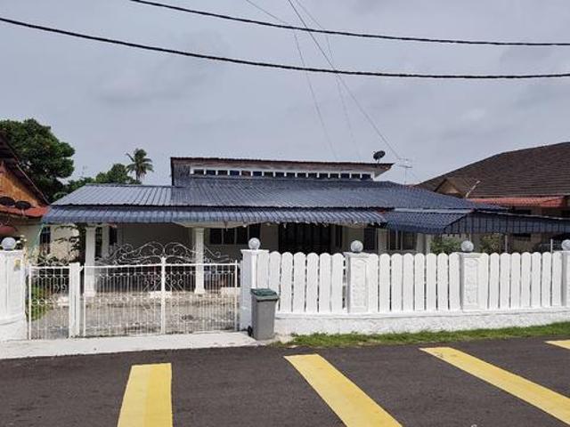 Bungalow for sale in Kluang
