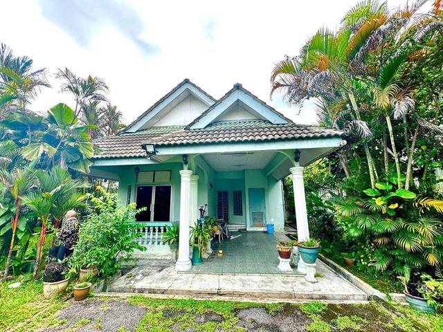 Bungalow for sale in Petaling, Subang Jaya