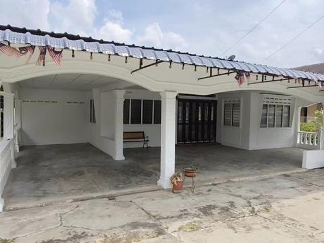 Bungalow for sale in Kluang, Johor