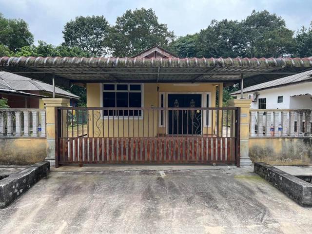 Bungalow for sale in Kluang, Johor