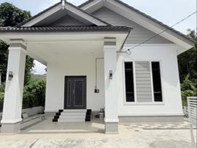Bungalow for sale in Kota Bharu