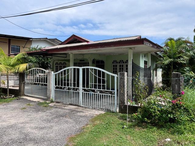 Bungalow for sale in Paka, Dungun