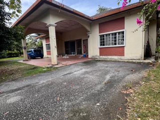 Bungalow for rent in Petaling, Alam Impian