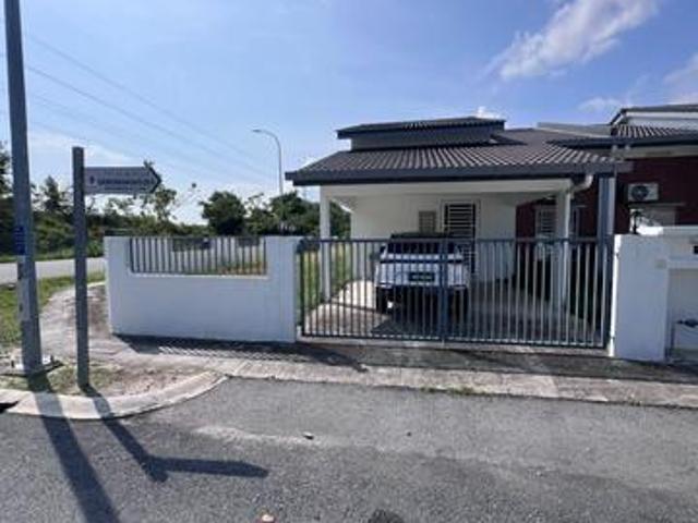 Residential House for rent in Sendayan Village, Negeri Sembilan